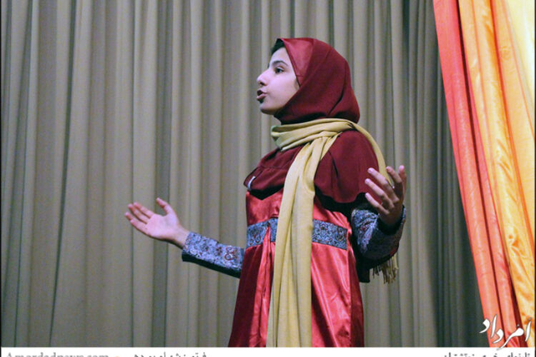 چیستا نیکزاد